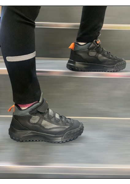 Cırtlı Bağcıklı Kaymaz Taban Ortopedik Suya ve Soğuğa Dayanıklı Çocuk Spor Ayakkabı