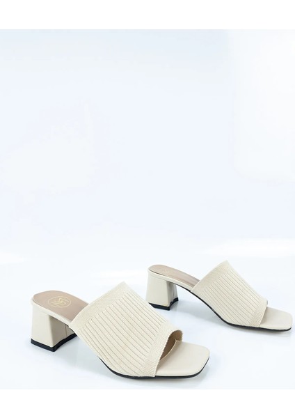 Kadın Bej Topuklu Triko Terlik modelleri