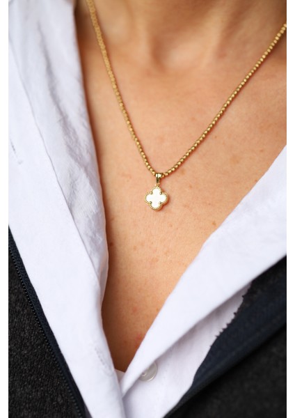 14 Ayar Altın Beyaz Taşlı Yonca Kolye Ucu modelleri