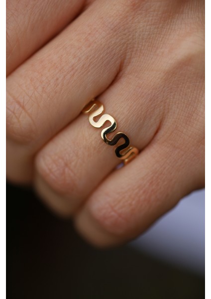 14 Ayar Altın Oval Zikzak Yüzük