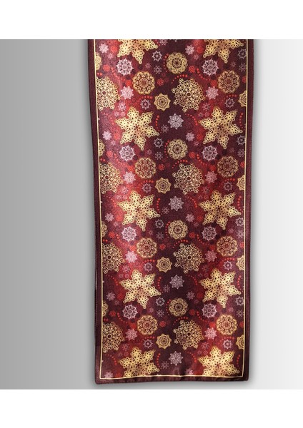 Kırmızı Fular Kartanesi Desenli Yeni Yıl