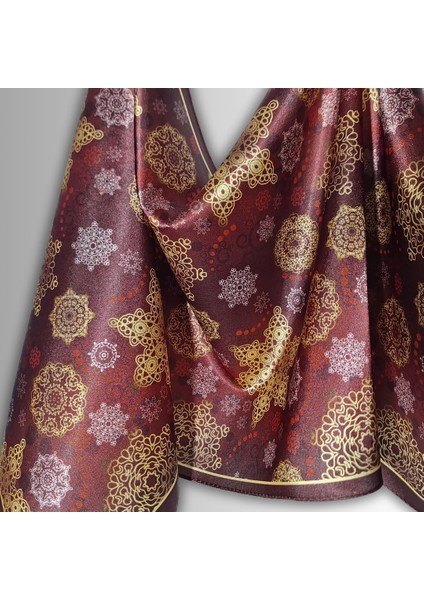 Kırmızı Fular Kartanesi Desenli Yeni Yıl modelleri