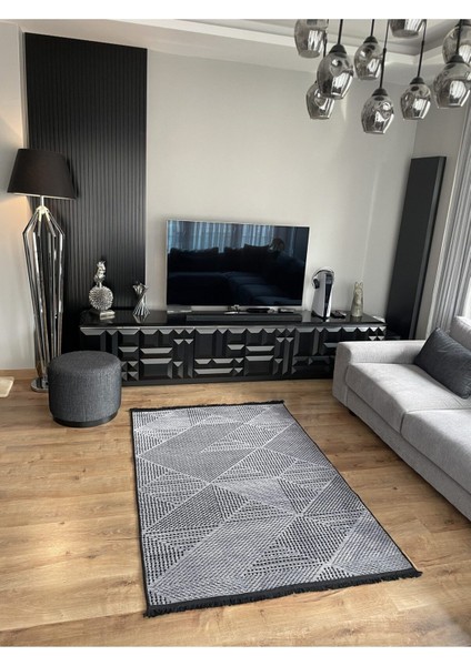 "renkli Zeugma Kilimleri, Hayatın Renkli Çeşitliliğini Hatırlatır Bize."