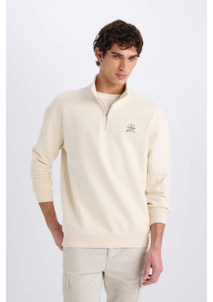 Comfort Regular Fit Rahat Kalıp Fermuarlı Dik Yaka Baskılı Sweatshirt C6132AX25SP