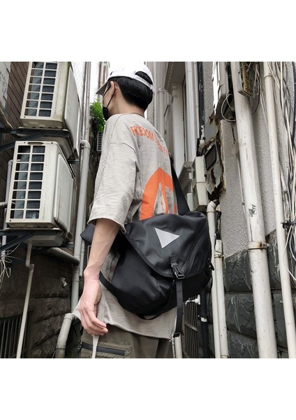 Sokak Harajuku Gelgit Fonksiyonu Bir Omuz Ölü Sinek Rahat Takım Hip Hop Erkekler ve Kadınlar Sırt Çantası Siyah (Yurt Dışından) fırsatları