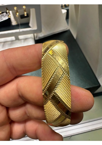 22 Ayar Altın Kaplama 15 mm 62 Boy Hale Modeli 925 Gümüş Bilezik fiyatları