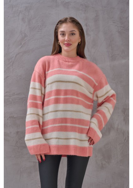 Kadın Pembe Çizgi Detaylı Yumoş Kışlık Oversize Triko