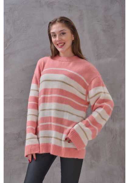 Kadın Pembe Çizgi Detaylı Yumoş Kışlık Oversize Triko