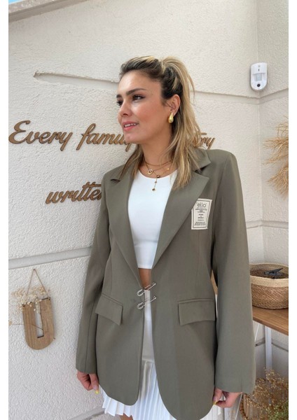 Etiket Detaylı Blazer Ceket