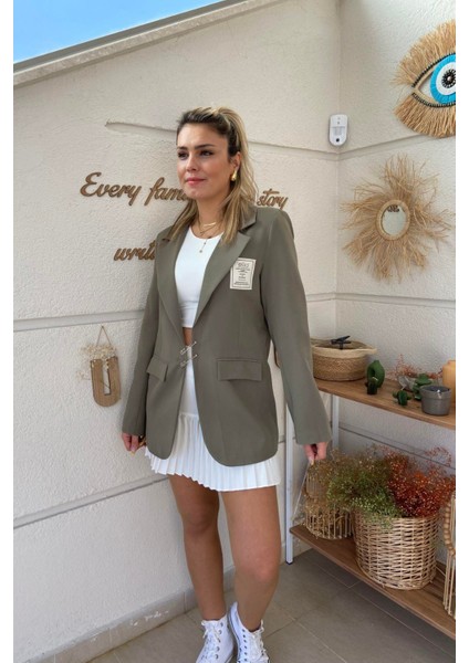 Etiket Detaylı Blazer Ceket