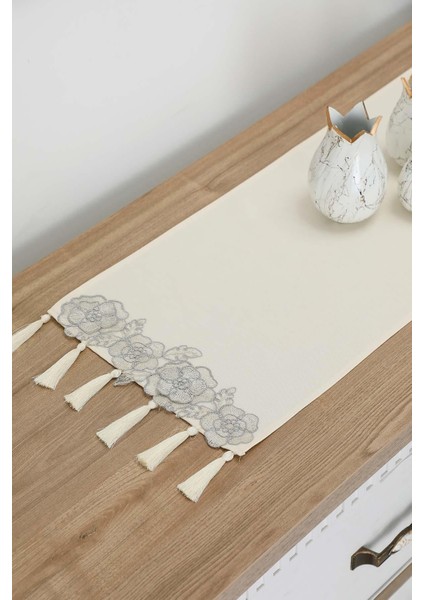 Simli Çiçek Motifli ve Püsküllü Runner 120X40 CM,R-85O