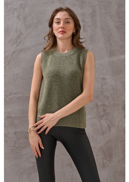 Kadın Triko Süveter Düz Yaka Desenli Orta Kalınlık Kolsuz Tasarım modelleri