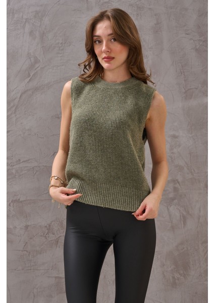 Kadın Triko Süveter Düz Yaka Desenli Orta Kalınlık Kolsuz Tasarım fırsatları