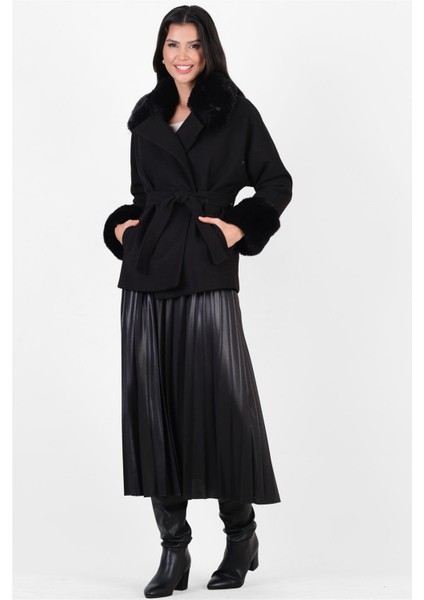 Crispolto Kruvaze Yakası Kolları Kürklü Kaban Siyah
