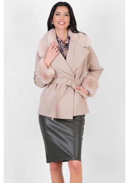 Crispolto Kruvaze Yakası Kolları Kürklü Kaban Bej fiyatları