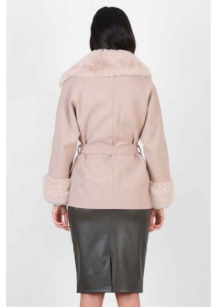 Crispolto Kruvaze Yakası Kolları Kürklü Kaban Bej indirimleri