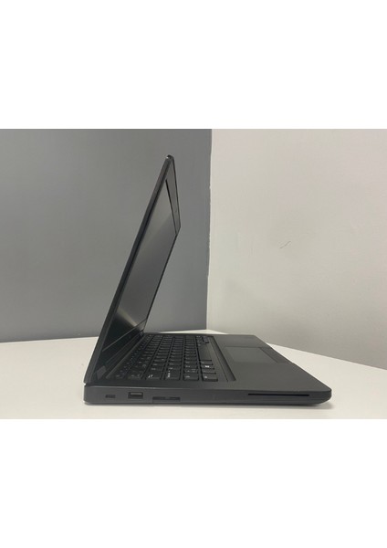 Notebook Latitude 5490 Intel I5 8350U 16GB 256GB M2 SSD 14" Hd (C Laptop) 2.el 3AY Garanti