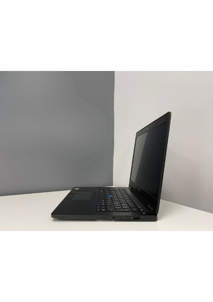 Notebook Latitude E7470 Intel I5 6200U 8gb 256GB M2 SSD 14" Fhd IPS (B Laptop) 2.el 3AY Garanti