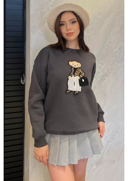 Kadın Bisiklet Yaka Aplikeli Sweatshirt (Aplike Ayılar Farklı Gelebilir)