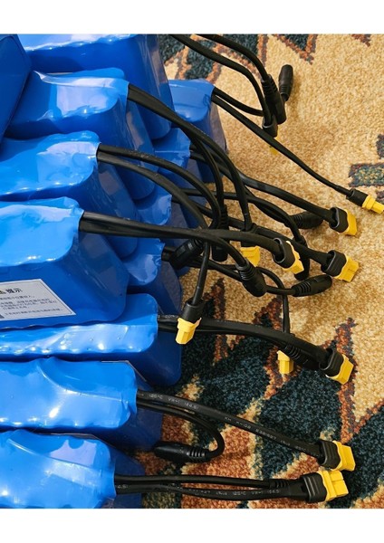 Sazan Yemleme( Tekne ve Botu )Pil 7.4V 8.4V Bot Pili 12,000 Mah Fabrikasyon Kaliteli