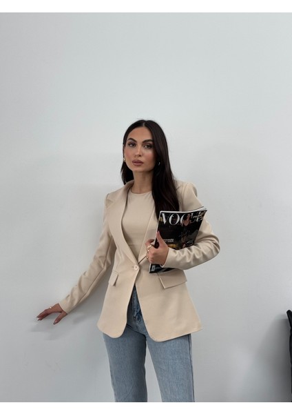 Kadın Blazer Ceket Kısa Düğmeli Astarlı Vatkalı Ceket modelleri