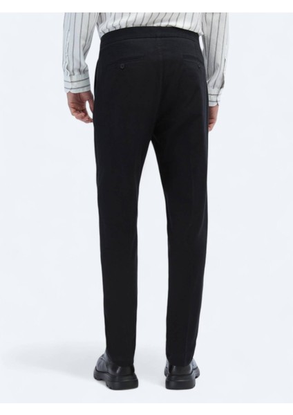 Siyah Dokuma Carrot Fit Casual Pamuk Karışımlı Pantolon fırsatları