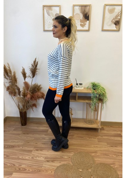 Çizgili Yuvarlak Yaka Triko Bluz fiyatları