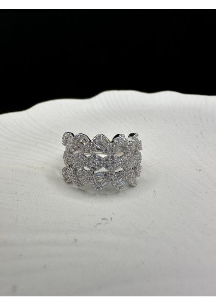 Ithal 3 Sıra Zirkon Taşlı Gümüş Yüzük