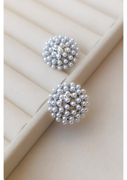 Silver Top Motifli Retro Dokunuşlu Şık Zarif Butik Küpe Tasarımı