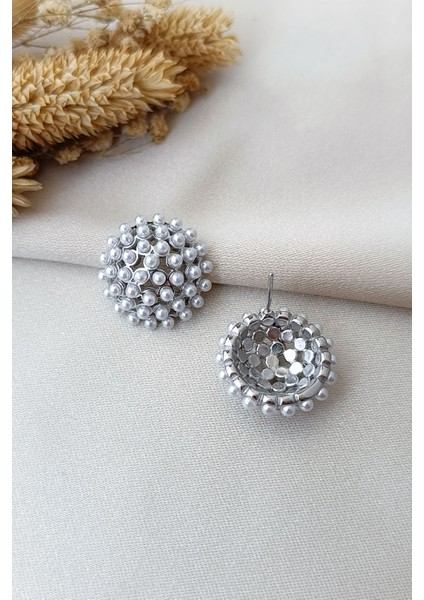 Silver Top Motifli Retro Dokunuşlu Şık Zarif Butik Küpe Tasarımı