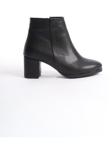 Kadın Siyah Cilt Düz Topuklu Kısa Bot fiyatları