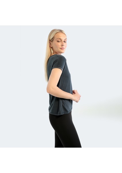 PLAY Kadın Tişört Siyah modelleri