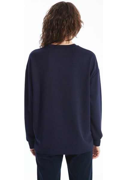 Lcwaıkıkı Basic Bisiklet Yaka Nakışlı Oversize Kadın Sweatshirt fırsatları