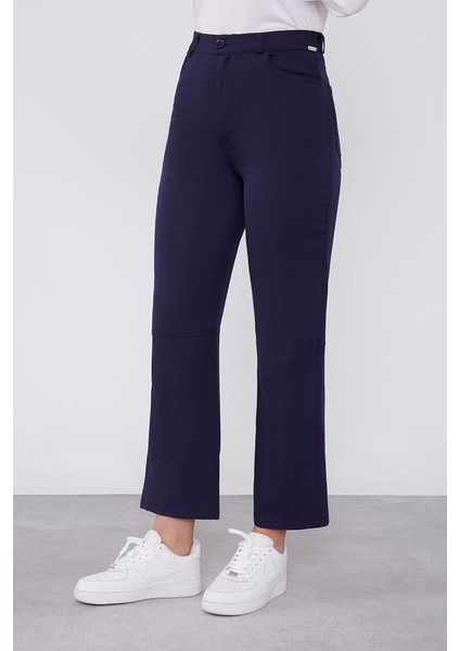 Lacivert Ekleme Tasarımlı Düz Paça Pantolon