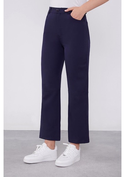 Lacivert Ekleme Tasarımlı Düz Paça Pantolon fiyatları
