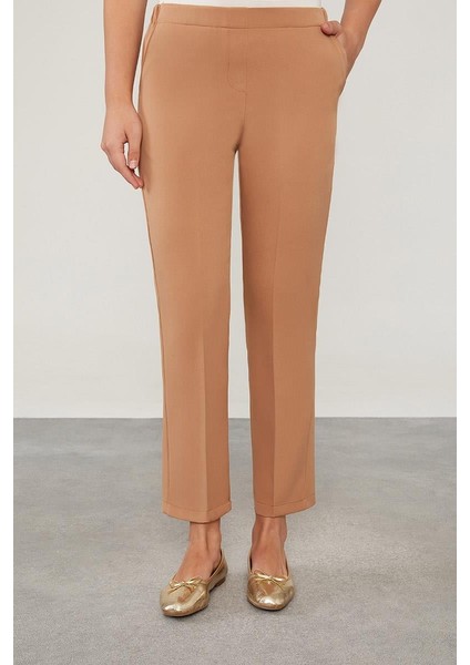 Camel Beli Lastikli Cep Detaylı Pantolon