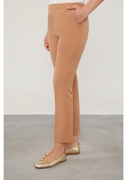 Camel Beli Lastikli Cep Detaylı Pantolon