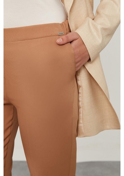 Camel Beli Lastikli Cep Detaylı Pantolon