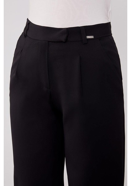 Siyah Gizli Düğmeli Kumaş Pantolon fırsatları