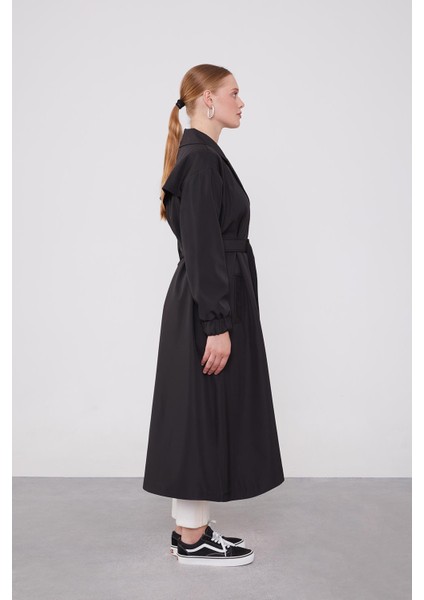 Siyah Kolu Lastik Detay Trençkot indirimleri