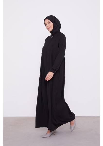 Siyah Dokulu Düğme Detaylı Ferace modelleri