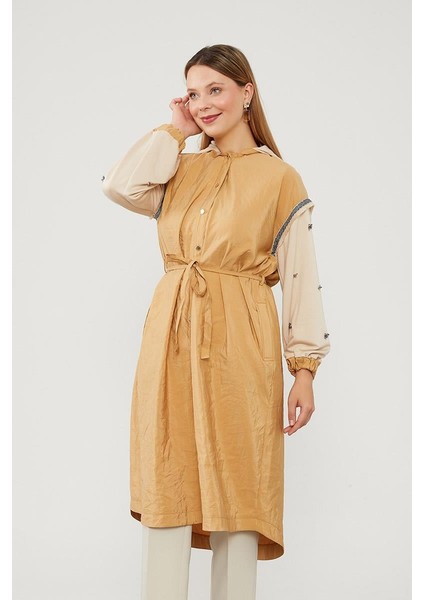 Camel-Bej Kapüşonlu Kolları İşlemeli Trençkot fiyatları