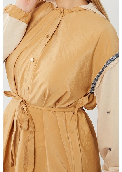 Camel-Bej Kapüşonlu Kolları İşlemeli Trençkot fırsatları