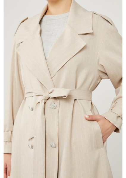 Bej Çizgili Desen Kuşak Kapamalı Trençkot fırsatları