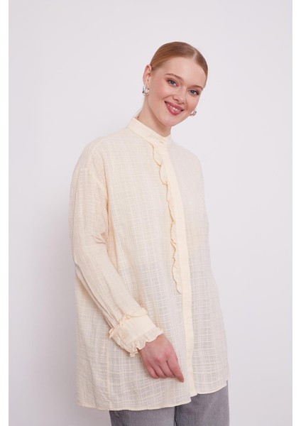 Bej Patı Fırfırlı Gömlek