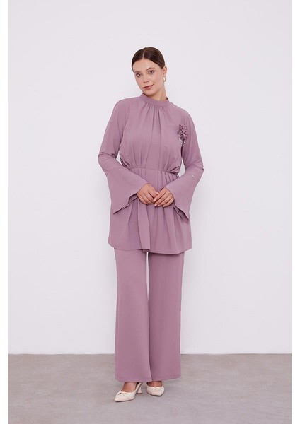K.Lila Broşlu Beli Pileli Tunik Takım