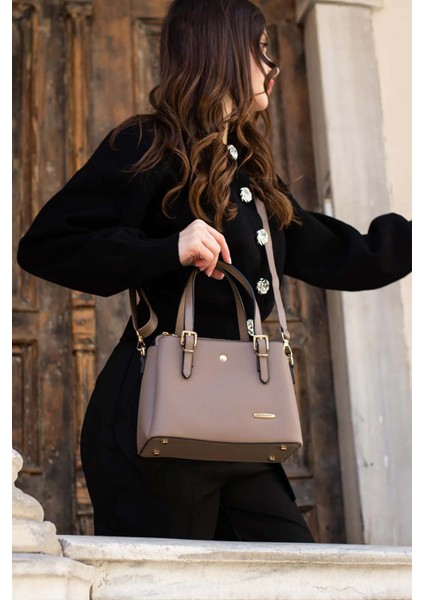 Kadın Uzun Askılı 4 Bölmeli Gold Aksesuarlı Sade Şık Omuz ve El Çantası modelleri