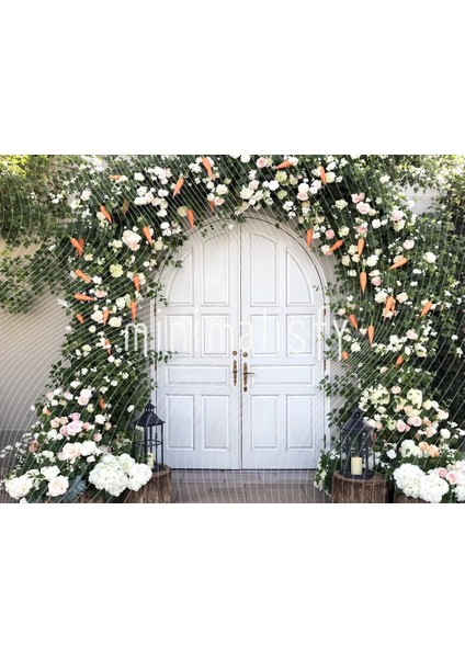 Büyüleyici Arka Plan: Beyaz Kapı ve Çiçeklerle Bezenmiş 200X150CM Stüdyo Fonu