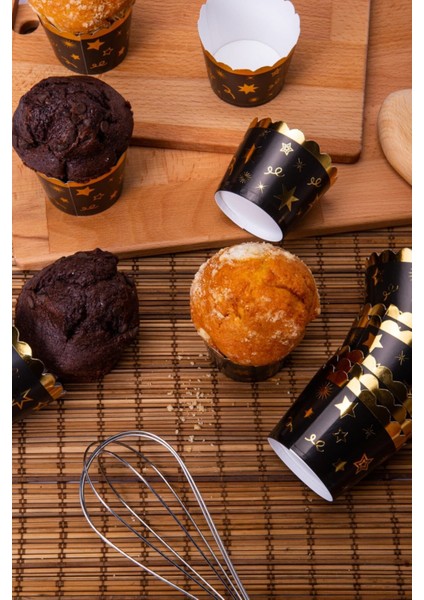 Gümüş Yaldızlı Siyah 12'li Kek Kalıbı Iyiki Doğdun Yazılı 6.5 x 5 cm Muffin Cupcake 12LI Siyah fiyatları