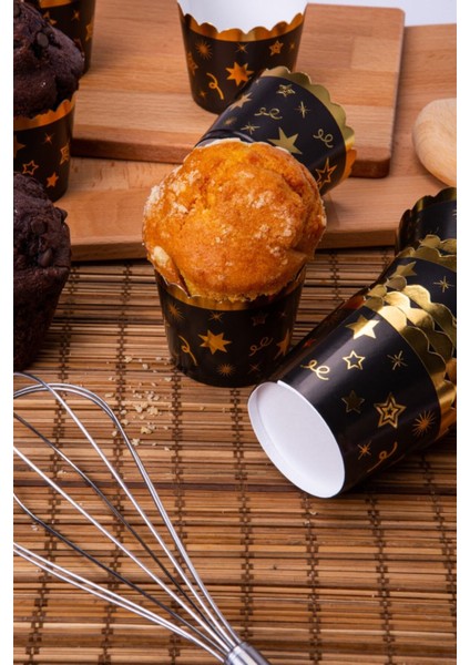 Gümüş Yaldızlı Siyah 12'li Kek Kalıbı Iyiki Doğdun Yazılı 6.5 x 5 cm Muffin Cupcake 12LI Siyah modelleri